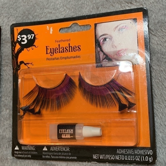 NWT Set of 2 Faux Eyelashes - Picture 3 of 4